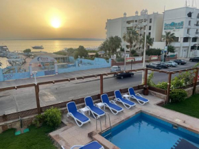Serafy City Center Hostel and Pool for Foreigners Adults Only